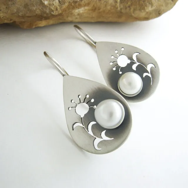 Boucles d'oreilles rétro avec fleur et marguerite en or