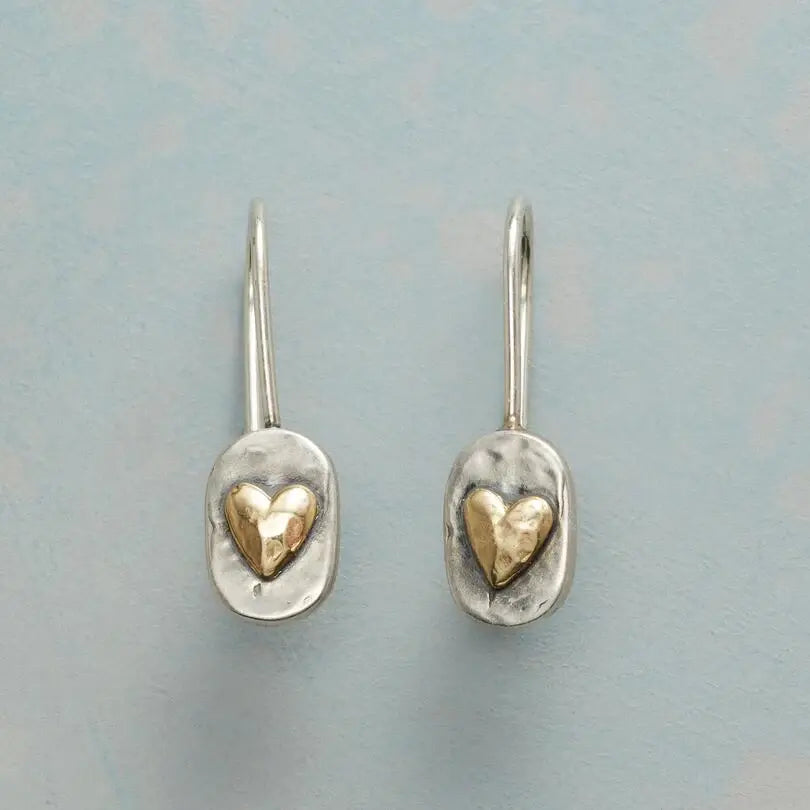 Boucles d'oreilles rétro avec des détails en or