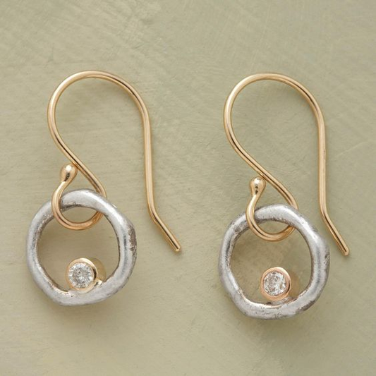 Boucles d'oreilles rétro en or et en argent avec zirconium