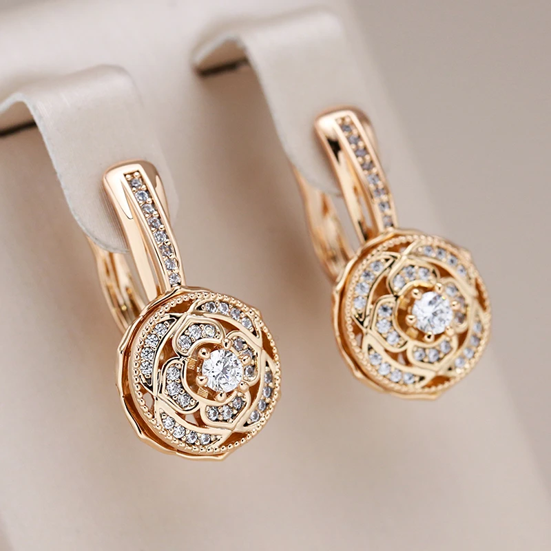 Boucles d'oreilles rondes élégantes en brillants en or