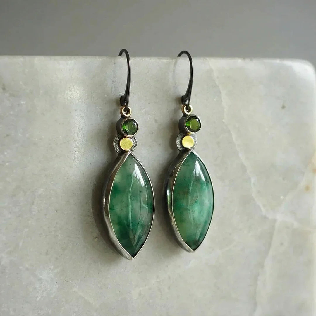 Boucles d'oreilles vintage avec pierre verte en or