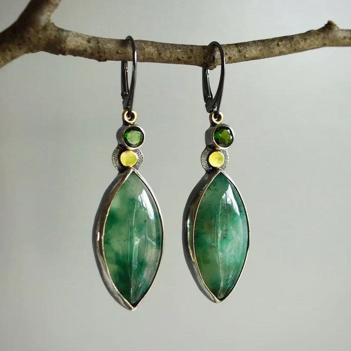 Boucles d'oreilles vintage avec pierre verte en or