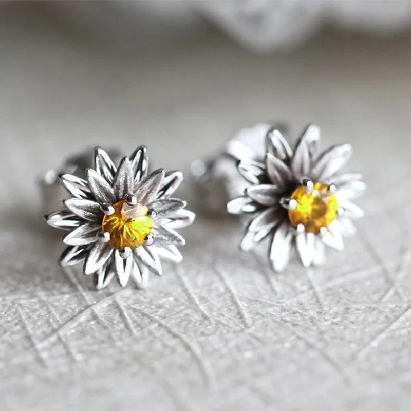 Boucles d'oreilles vintage avec fleur en or blanc