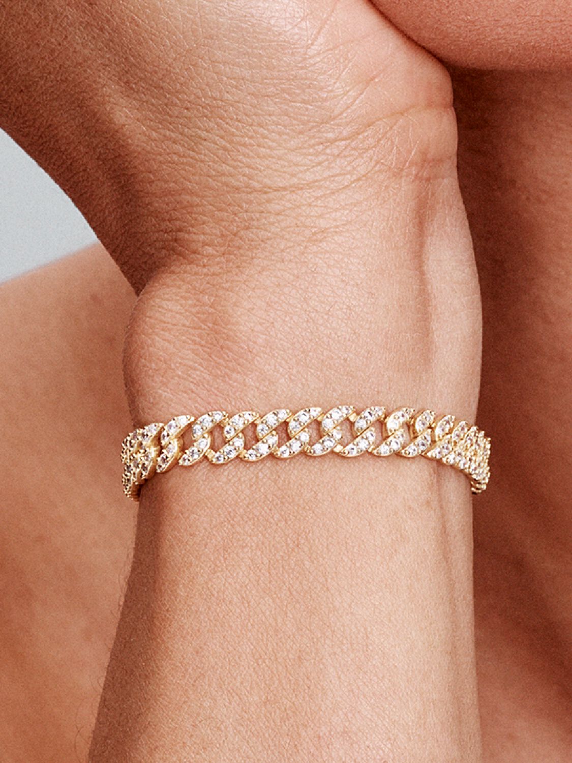 Bracelet cubain pave en or