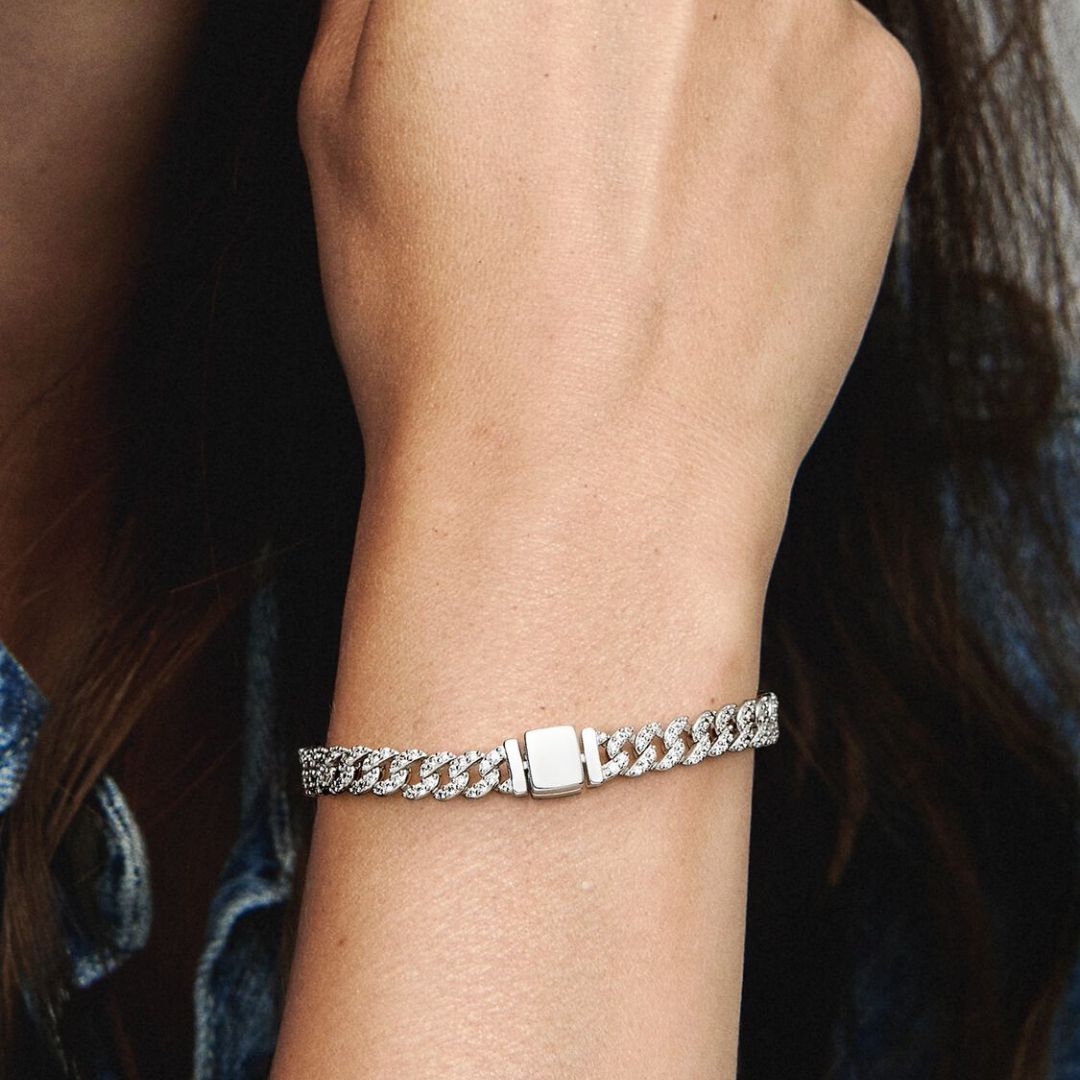 Bracelet cubain pave en or