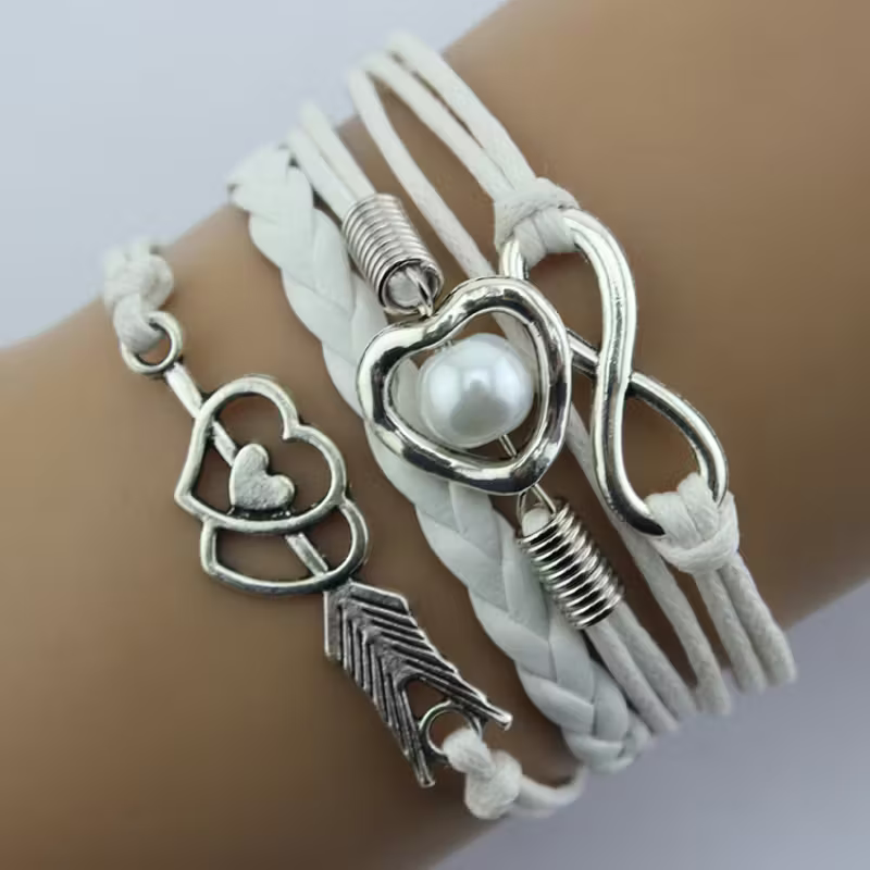 Bracelet rétro arc d’Amour en or