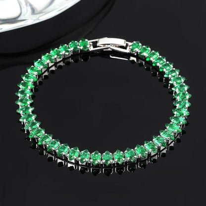 Bracelet avec des pierres d'émeraude