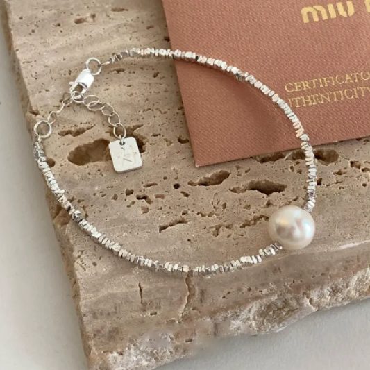 Bracelet carré amour or blanc en or blanc
