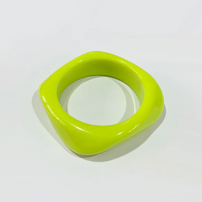 Bracelet carré coloré en acrylique
