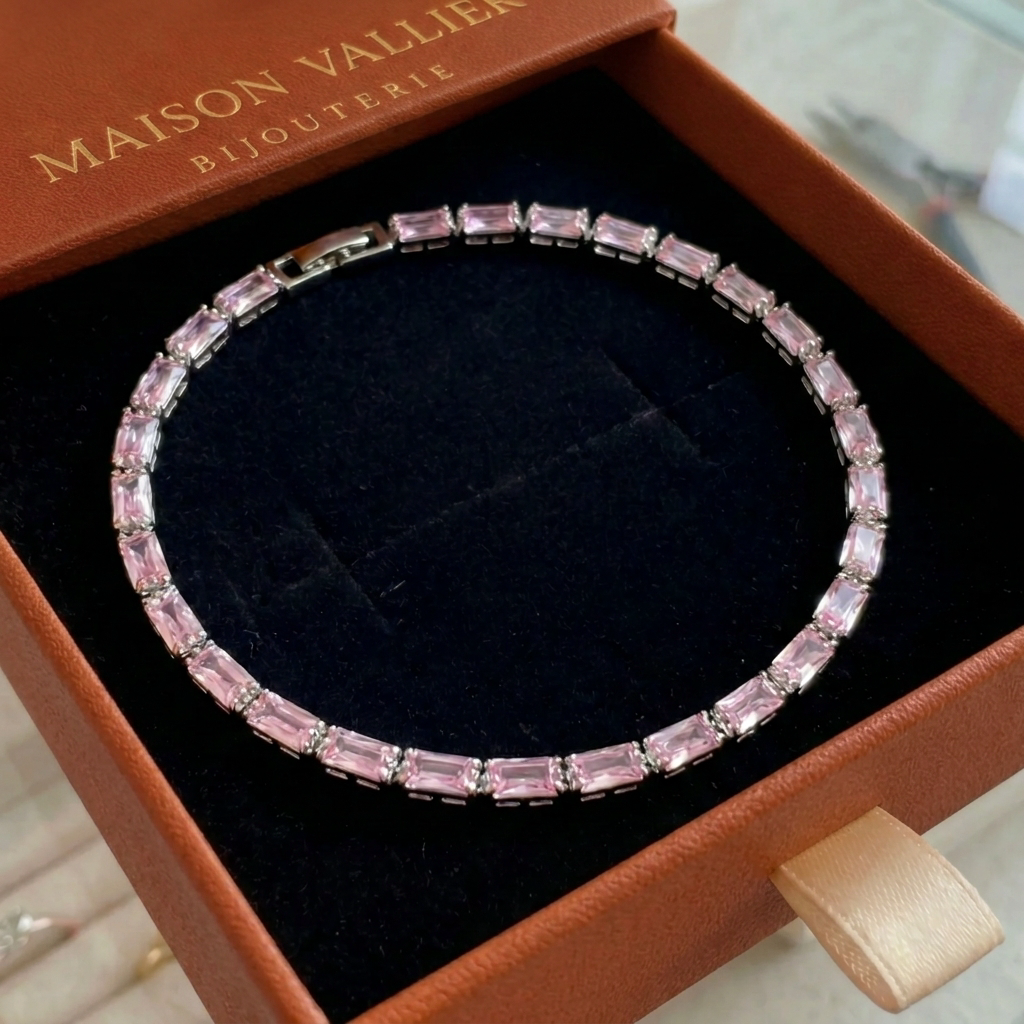Bracelet de tennis en saphir rose prisme en or blanc