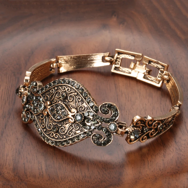 Bracelet élégant en cristal noir en or