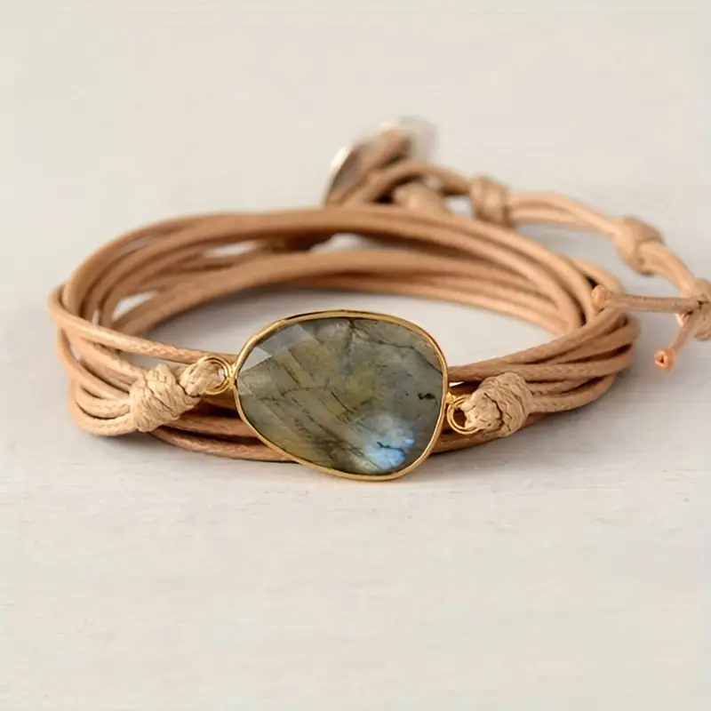 Bracelet en cuir rétro avec pierres en or
