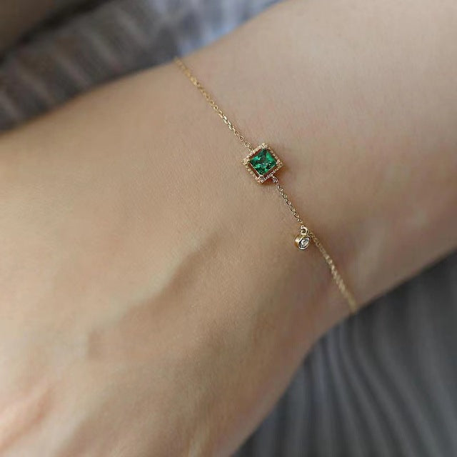 Bracelet avec cristal vert en or