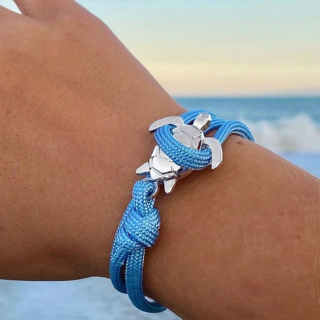 Bracelet fait main avec tortue de mer en or