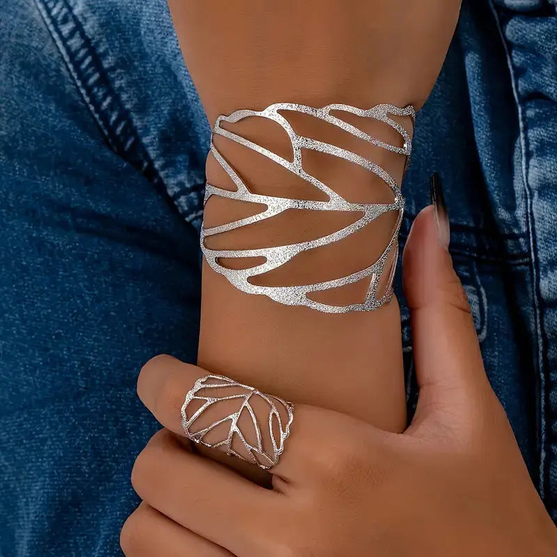 Bracelet rétro avec design de feuille en or blanc