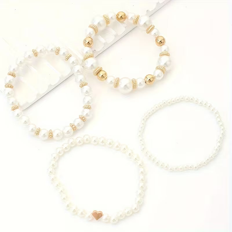 Bracelets en perles blanches en or