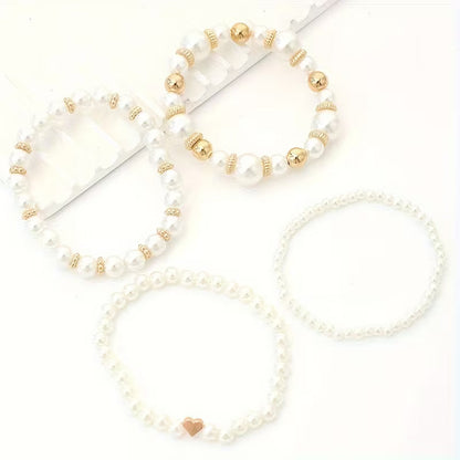 Bracelets en perles blanches