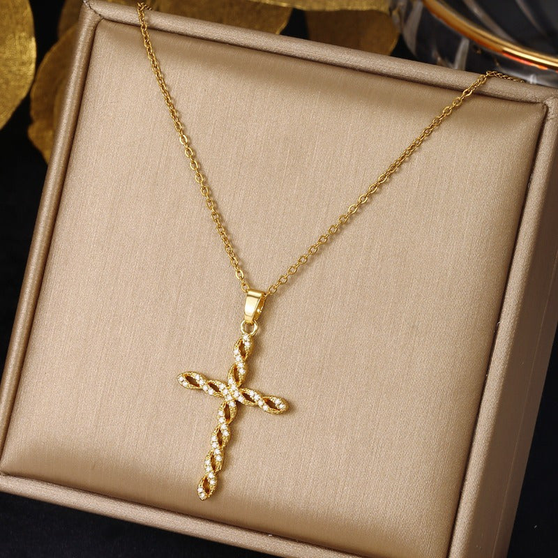Collier croisé torsade en cristal en or