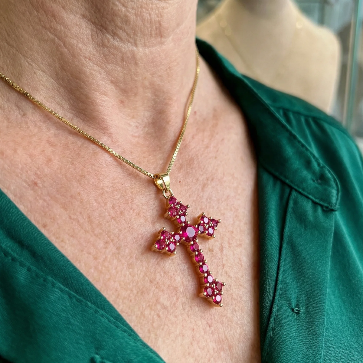 Collier croisé en grappe rose en or