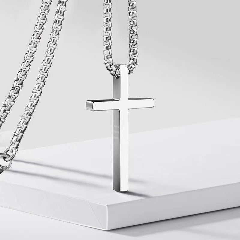 Collier croix avec monture en or blanc