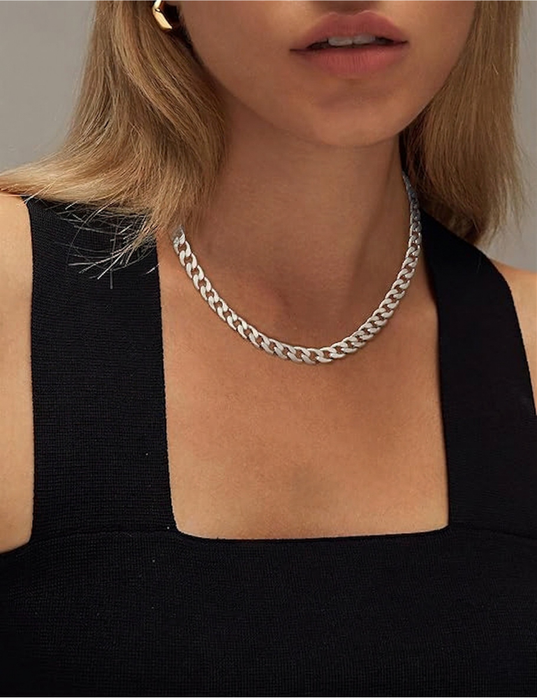 Collier cubain à gros maillons en or blanc