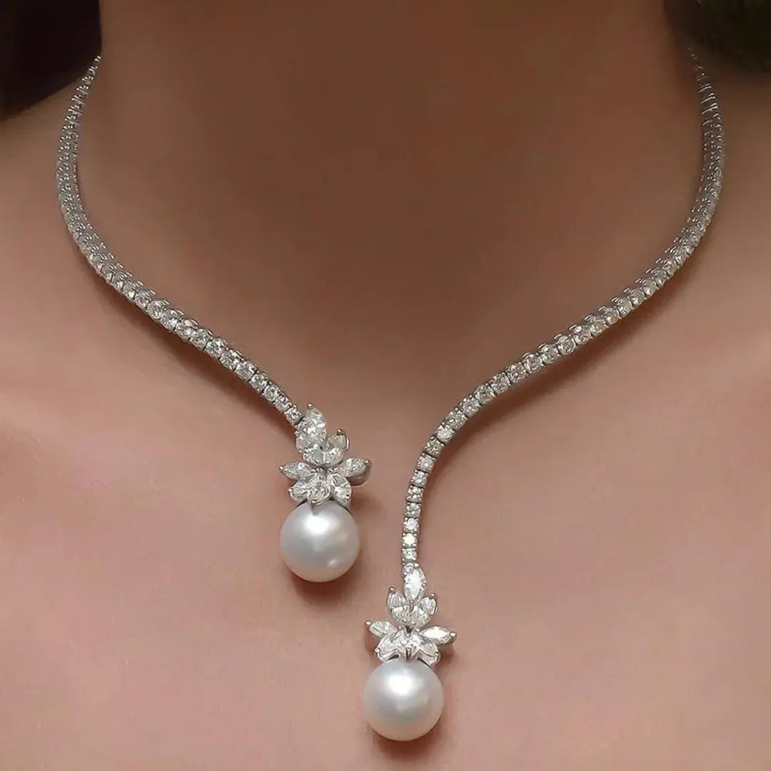Collier élégant et éclatant en perles en or blanc