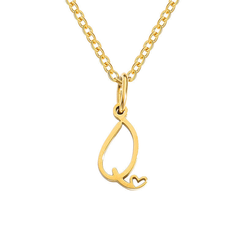 Collier initial coeur en or