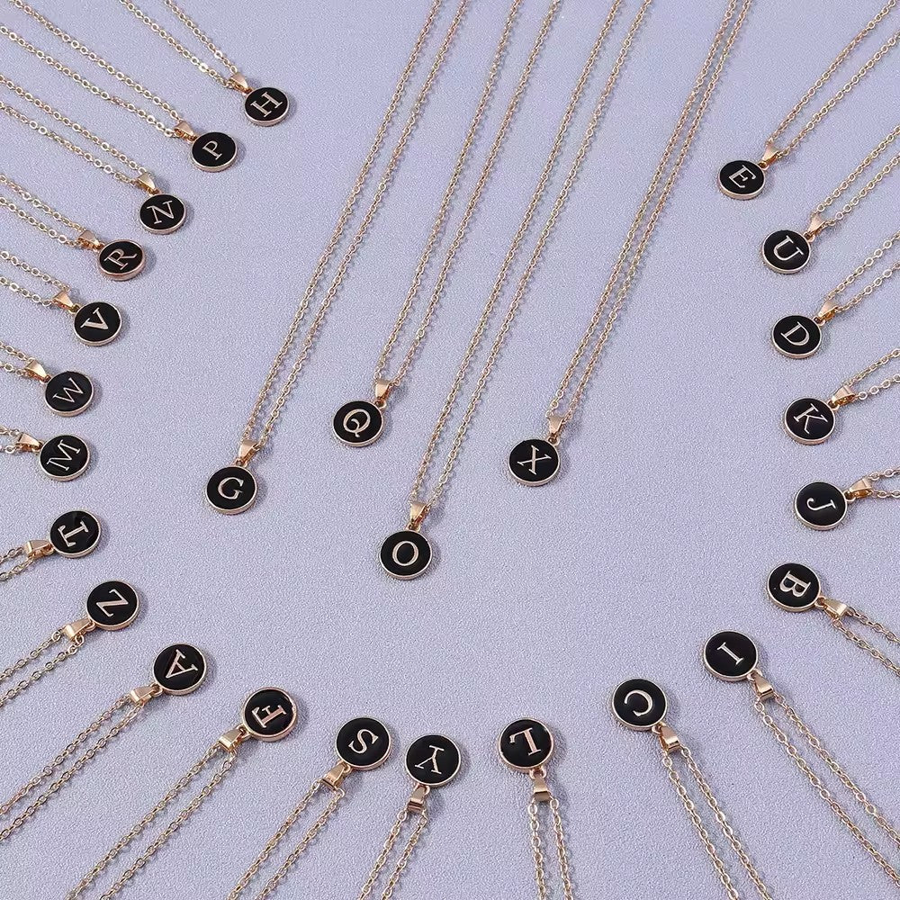 Collier initial Monette en or