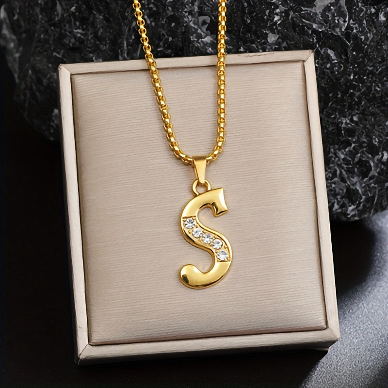 Collier initial en cristal accent en or