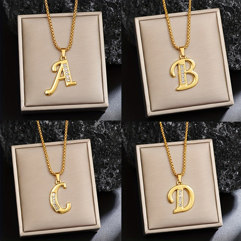 Collier initial en cristal accent en or