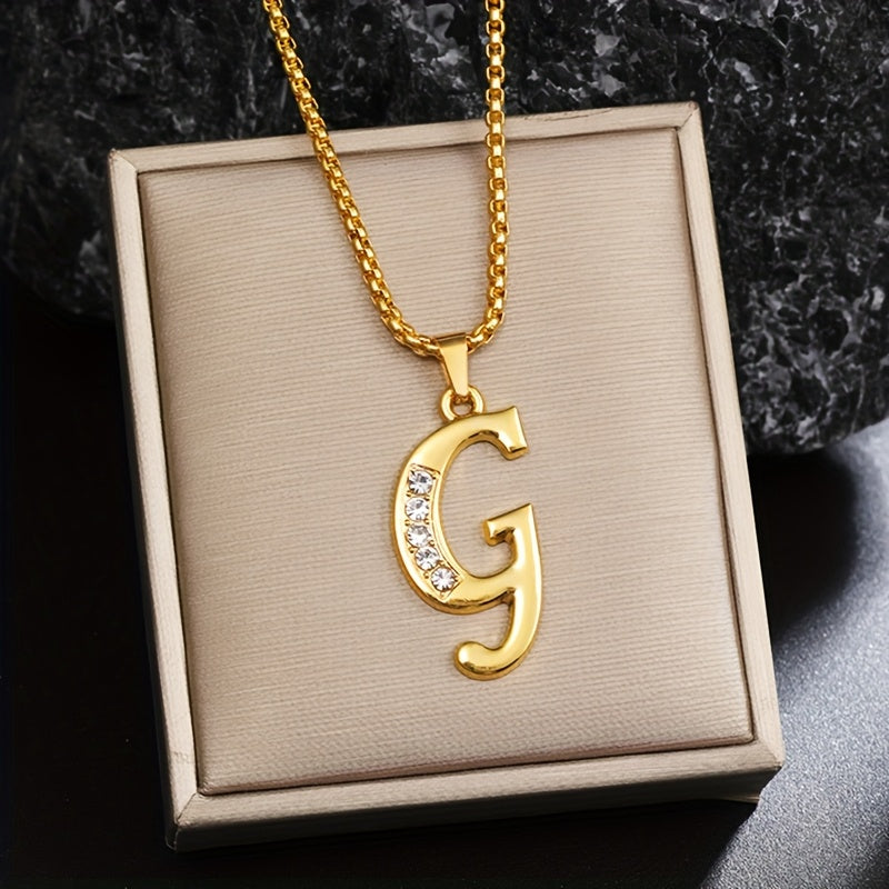 Collier initial en cristal accent en or