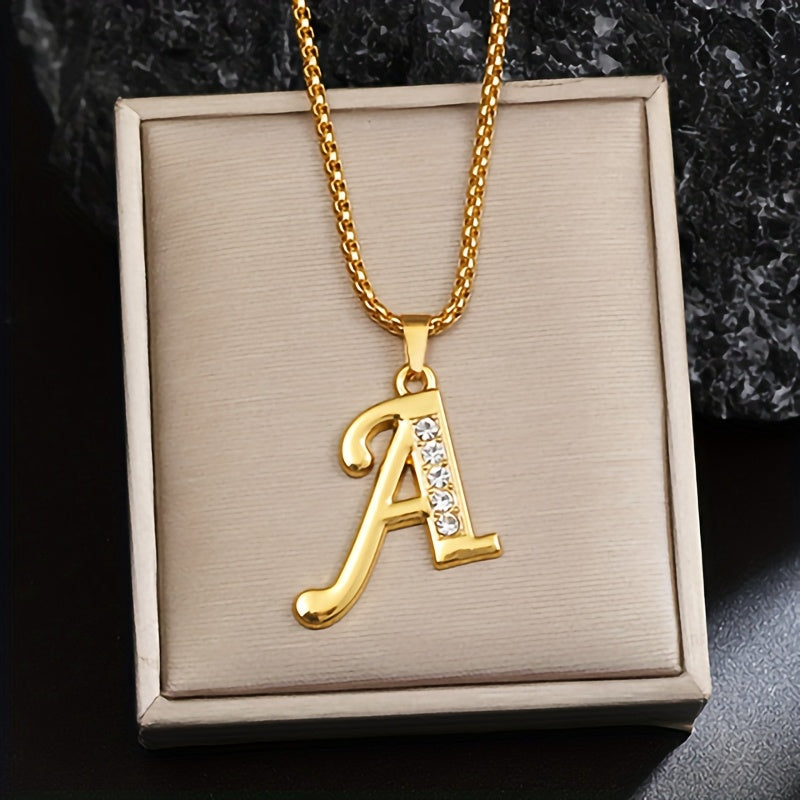 Collier initial en cristal accent en or