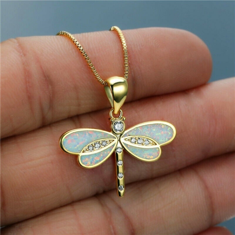Collier libellule avec opale en or