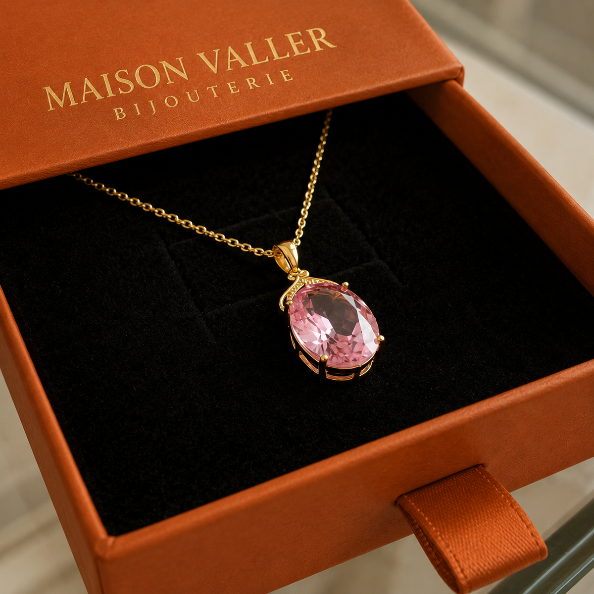 Collier ovale Rosa saphir Impériales en or