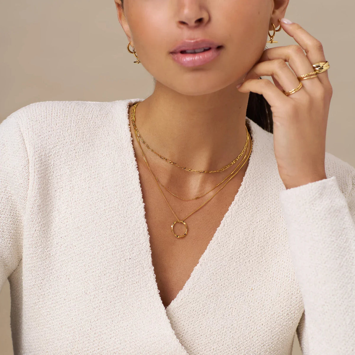 Collier trois rangées cercle ouvert en or