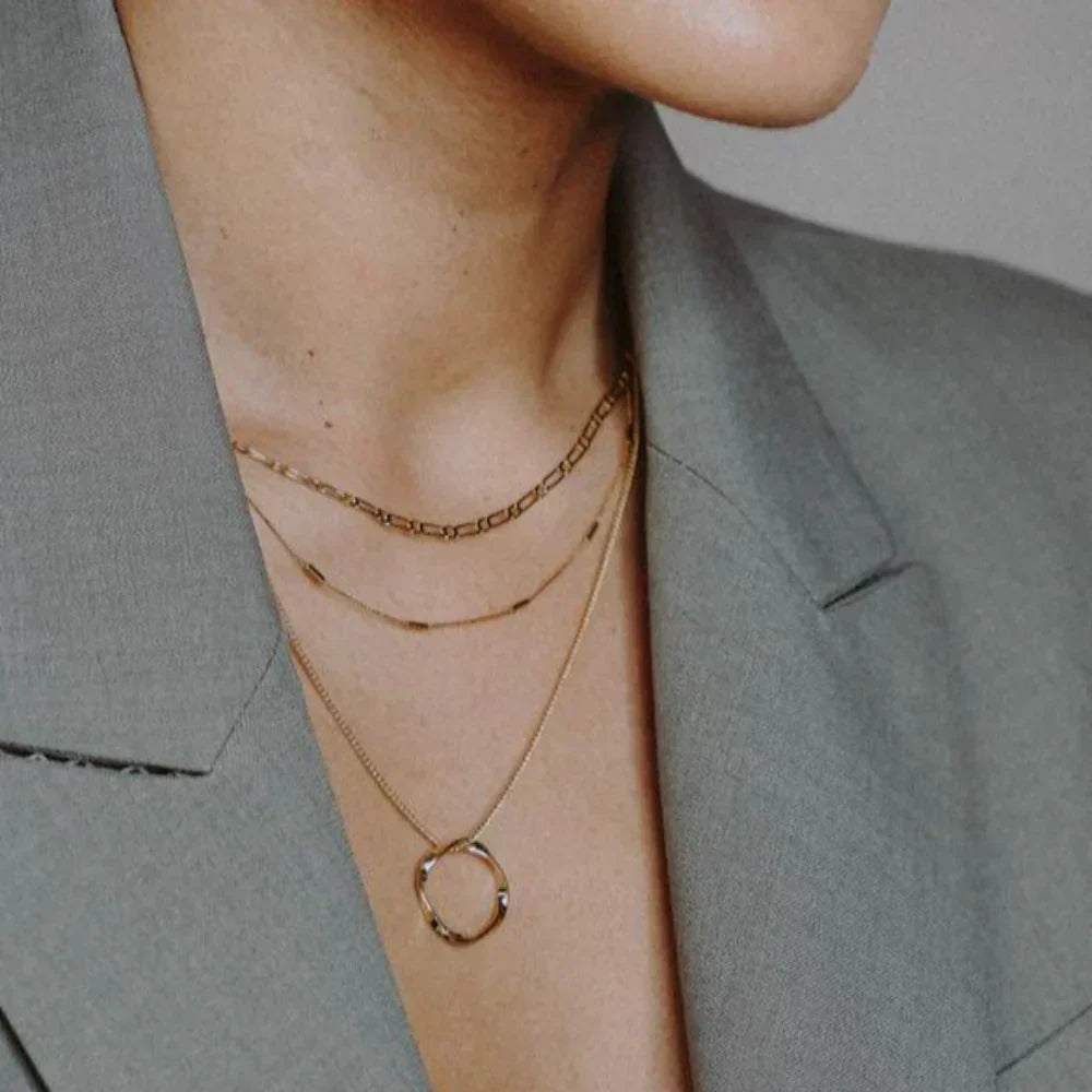Collier trois rangées cercle ouvert en or