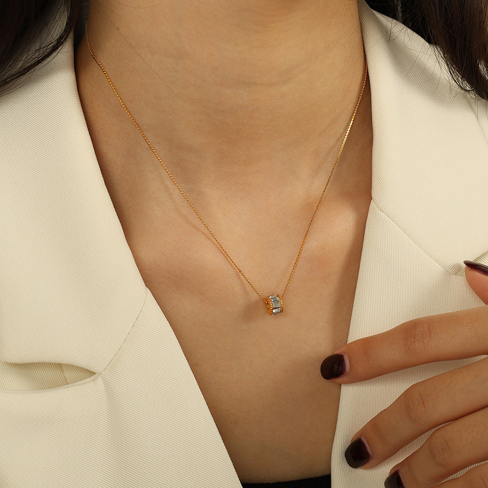 Collier à baril poli Élina en or
