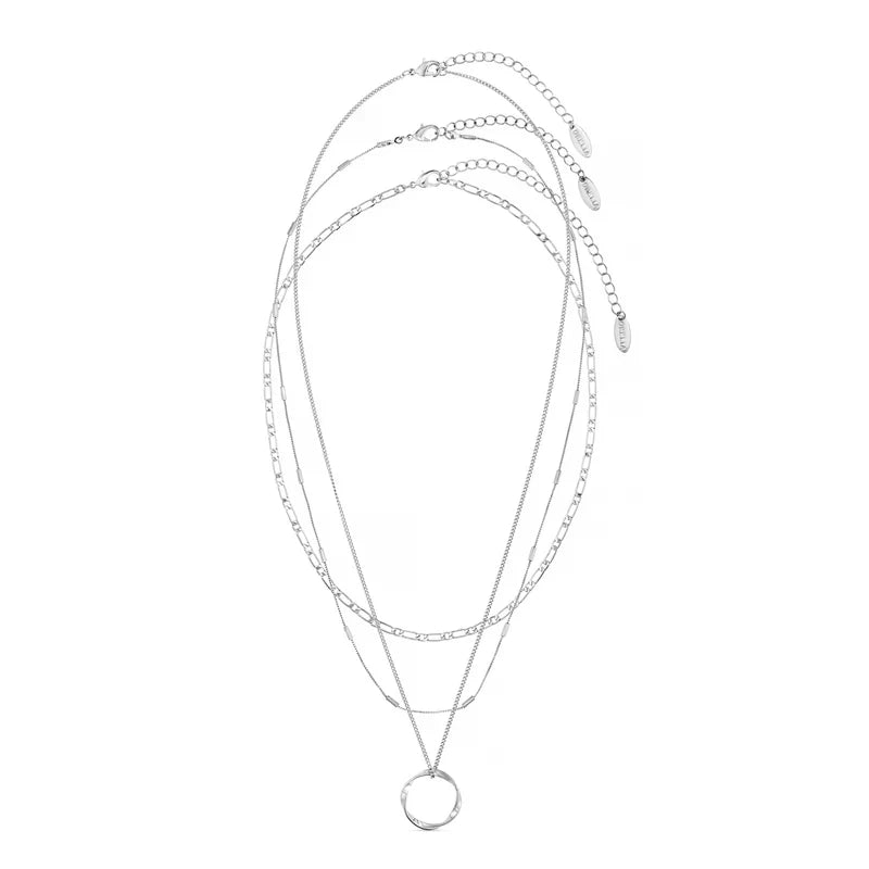 Collier à trois rangées en cercle ouvert en or blanc