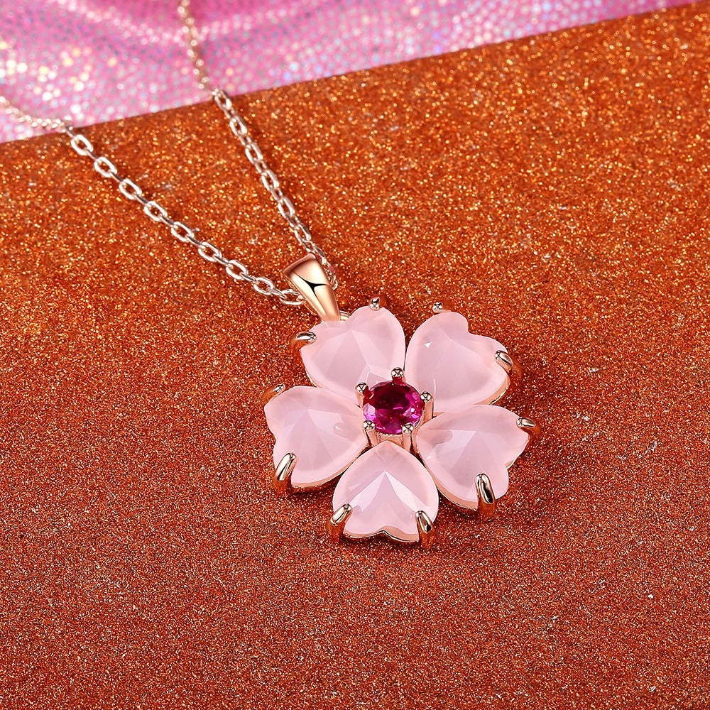 Collier avec fleur Or-Rose en or
