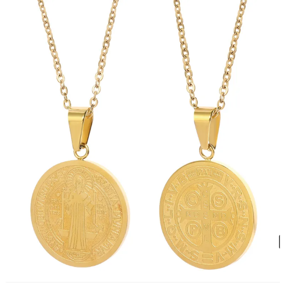 Collier avec pendentif ronde en forme de O en or
