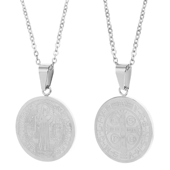 Collier avec pendentif ronde en forme de O en or
