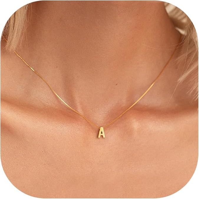 Collier avec initiale de lettre d'amour en or