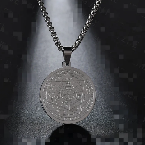 Collier avec médaille Triton ange Six étoiles en or
