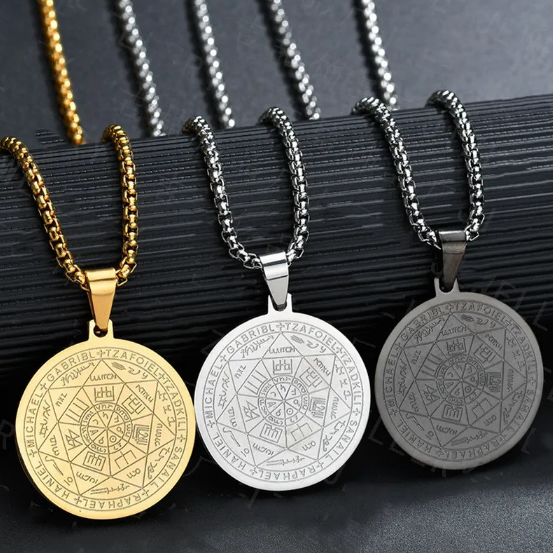 Collier avec médaille Triton ange Six étoiles en or