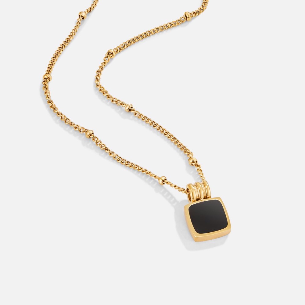 Collier avec pendentif Lucia en noir en or