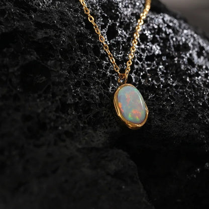 Collier avec pierre d'opale Vintage Brillant