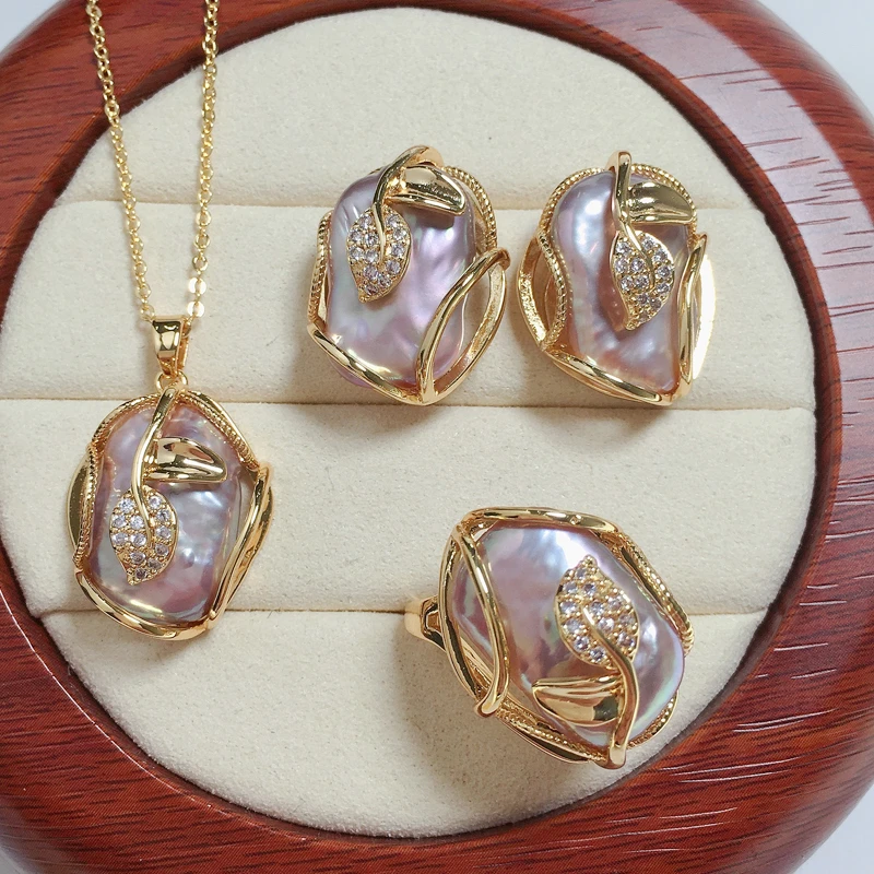 Collier complet + boucles d'oreilles en perles d'eau douce en or