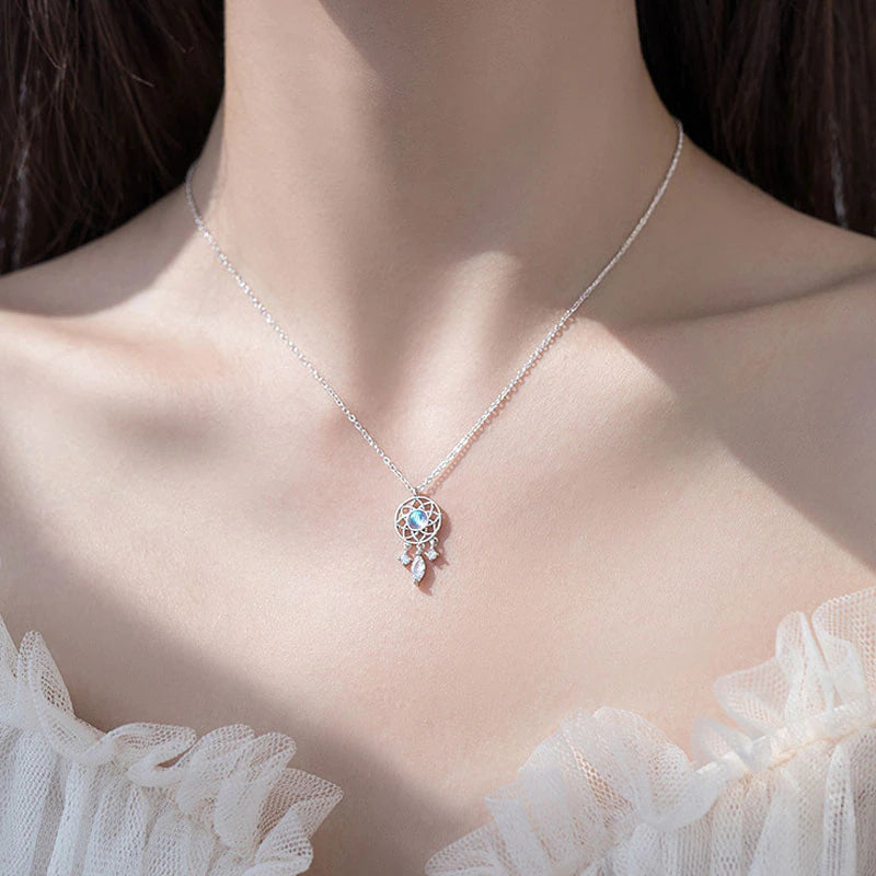 Collier de lune en cristal Pêcheur de rêves en or blanc
