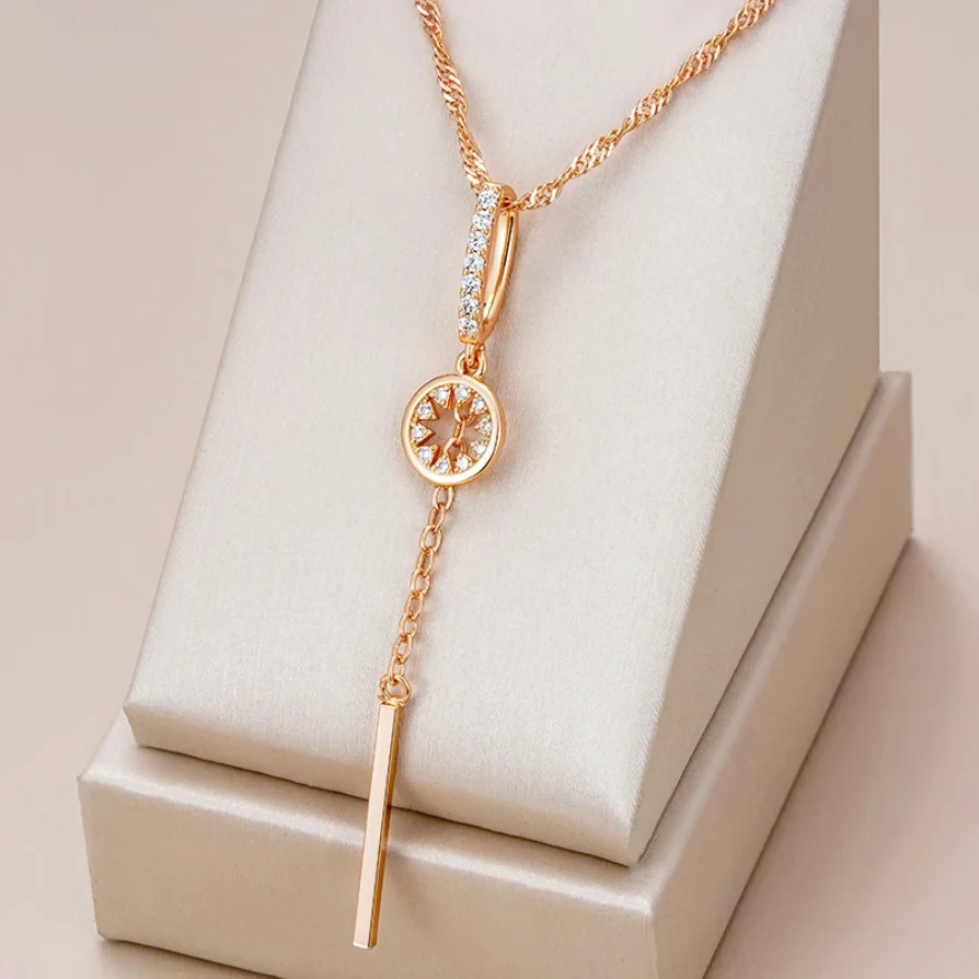 Collier élégant avec cristal rond en or
