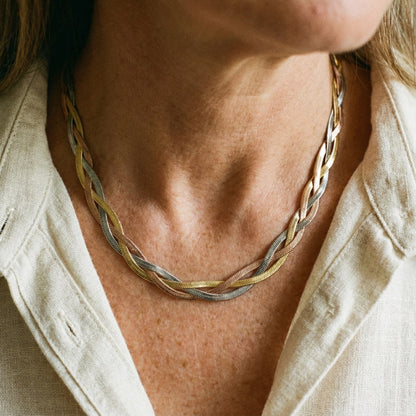 Collier élégant en or et argent